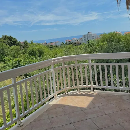 Διαμέρισμα Garden *